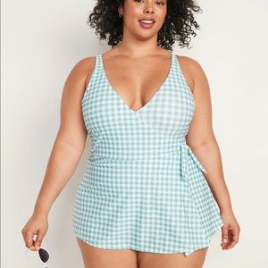 V neck underwire swim dress old navy